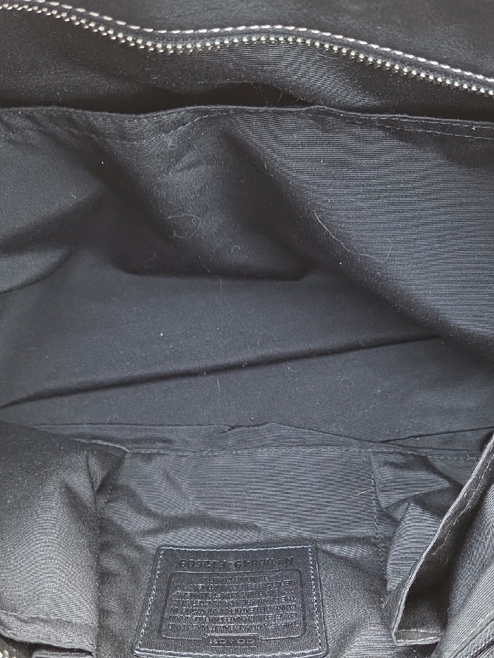 Coach Y2k 2008 F12609 Black Leather Tote Bag with Contrast Stitching - Picture 4 of 16